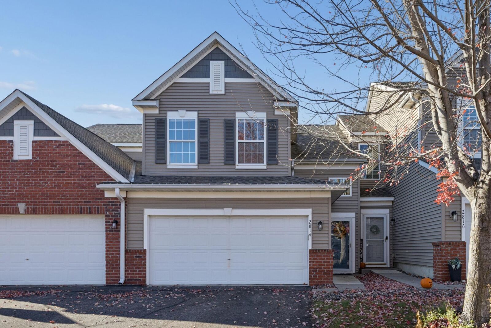 Property Photo:  2814 Spy Glass Drive  MN 55318 