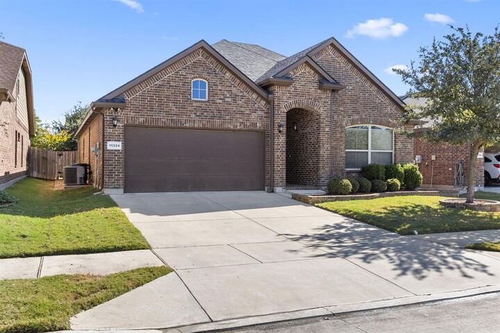 Property Photo: 11324 Gold Canyon Drive TX 76052
