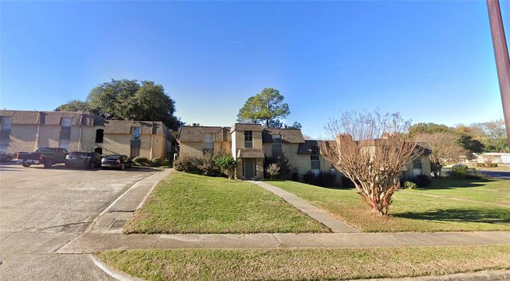 Property Photo:  7000 Creswell Road 124  LA 71106 