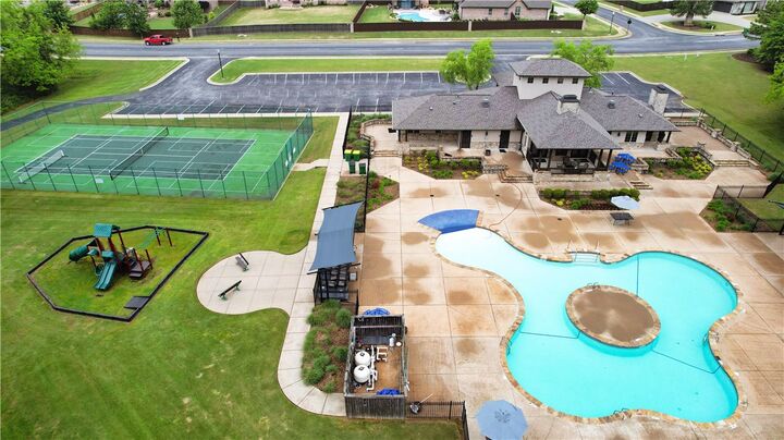 Property Photo: 3220 Laurel Circle AR 72719