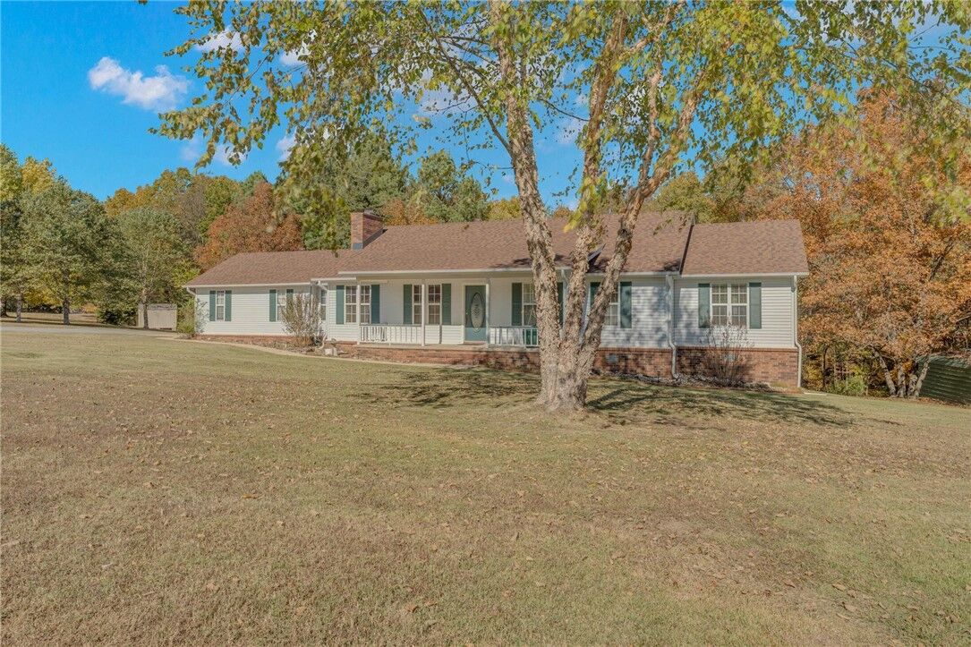 Property Photo: 13823 Covey Circle AR 72704