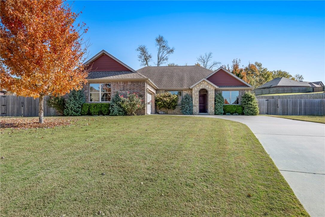 Property Photo: 123 Cowans Street AR 72745