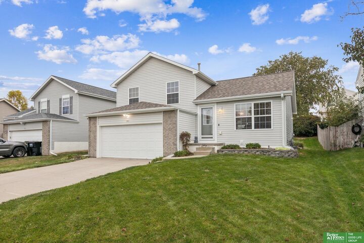 Property Photo: 7113 S 178 Avenue NE 68136