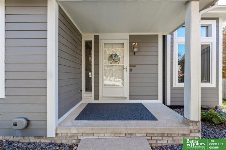 Property Photo: 16519 Jefferson Circle NE 68135