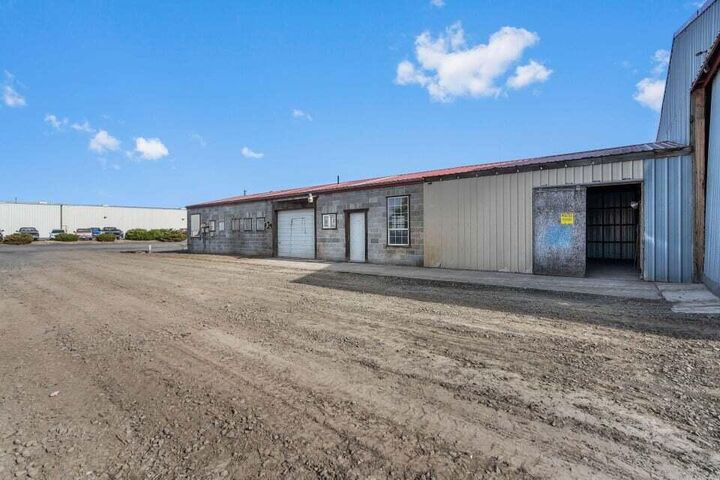 Property Photo: 1942 NW Industrial Park Road OR 97754