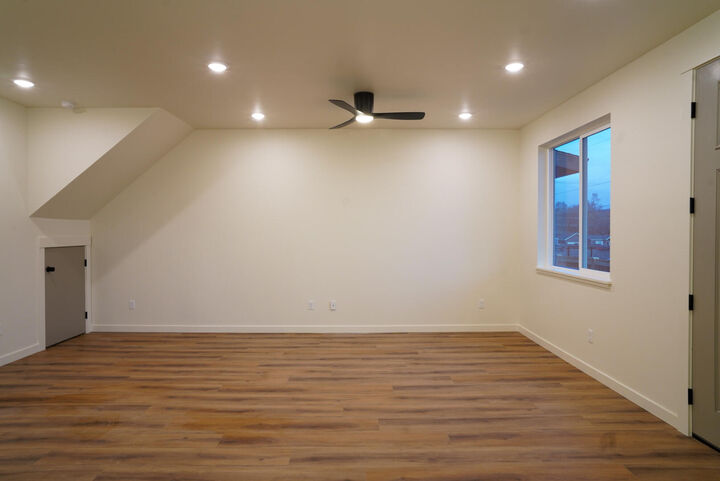 Property Photo:  1501 NE Laughlin Road #13  OR 97754 