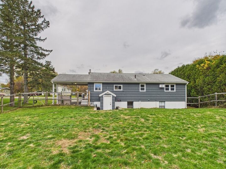 Property Photo: 305 Pleasant St MA 01462