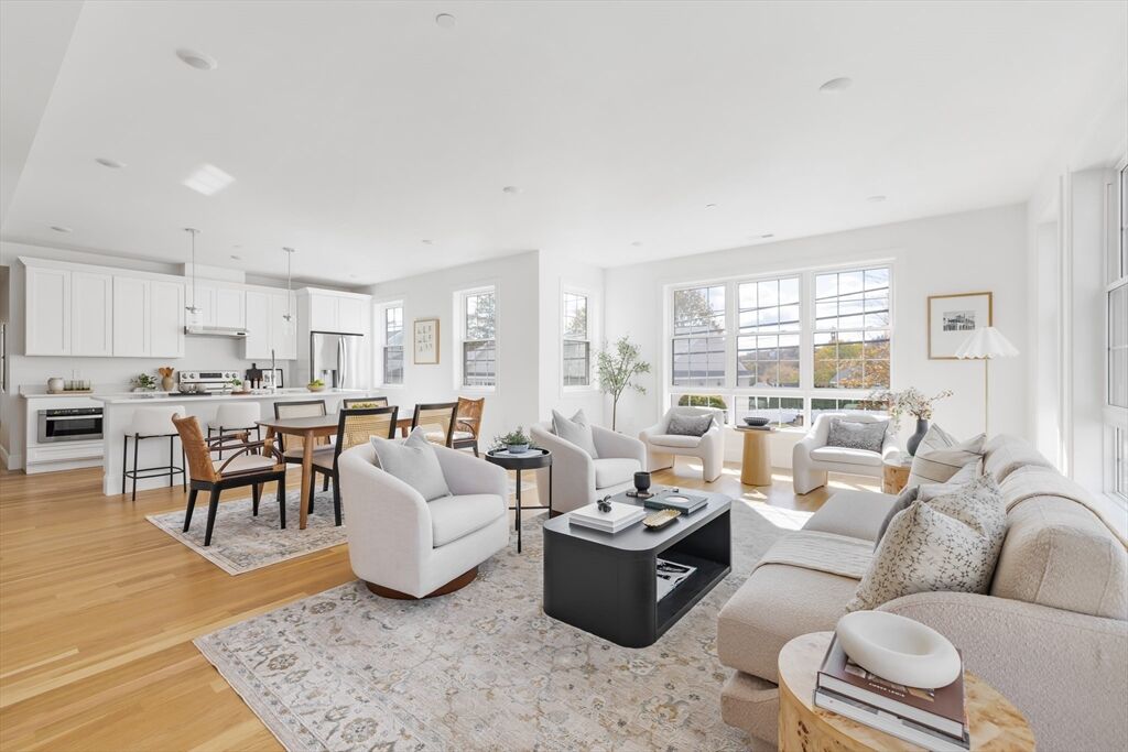 Property Photo: 272 Lincoln Street 104 MA 01752