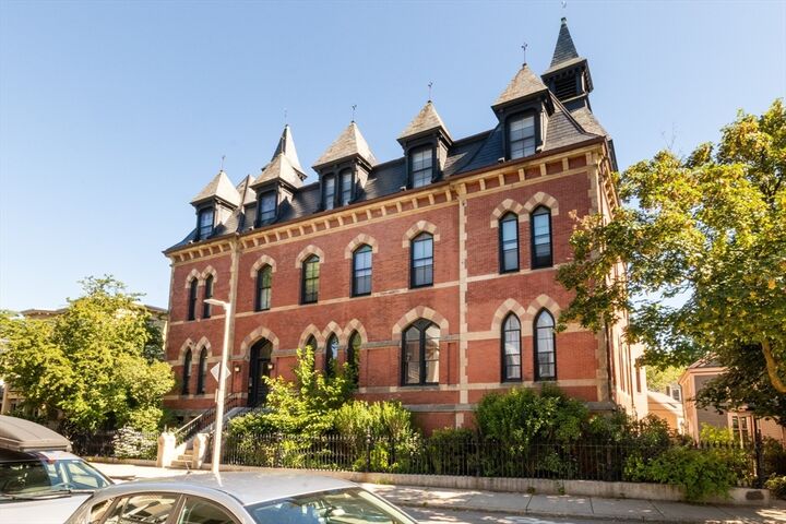 28 Seaverns Ave 8  Boston MA 02130 photo