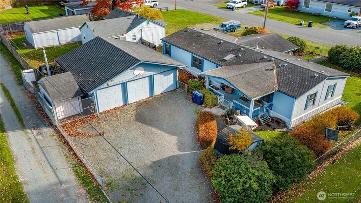 Property Photo:  1008  Warner Street  WA 98284 