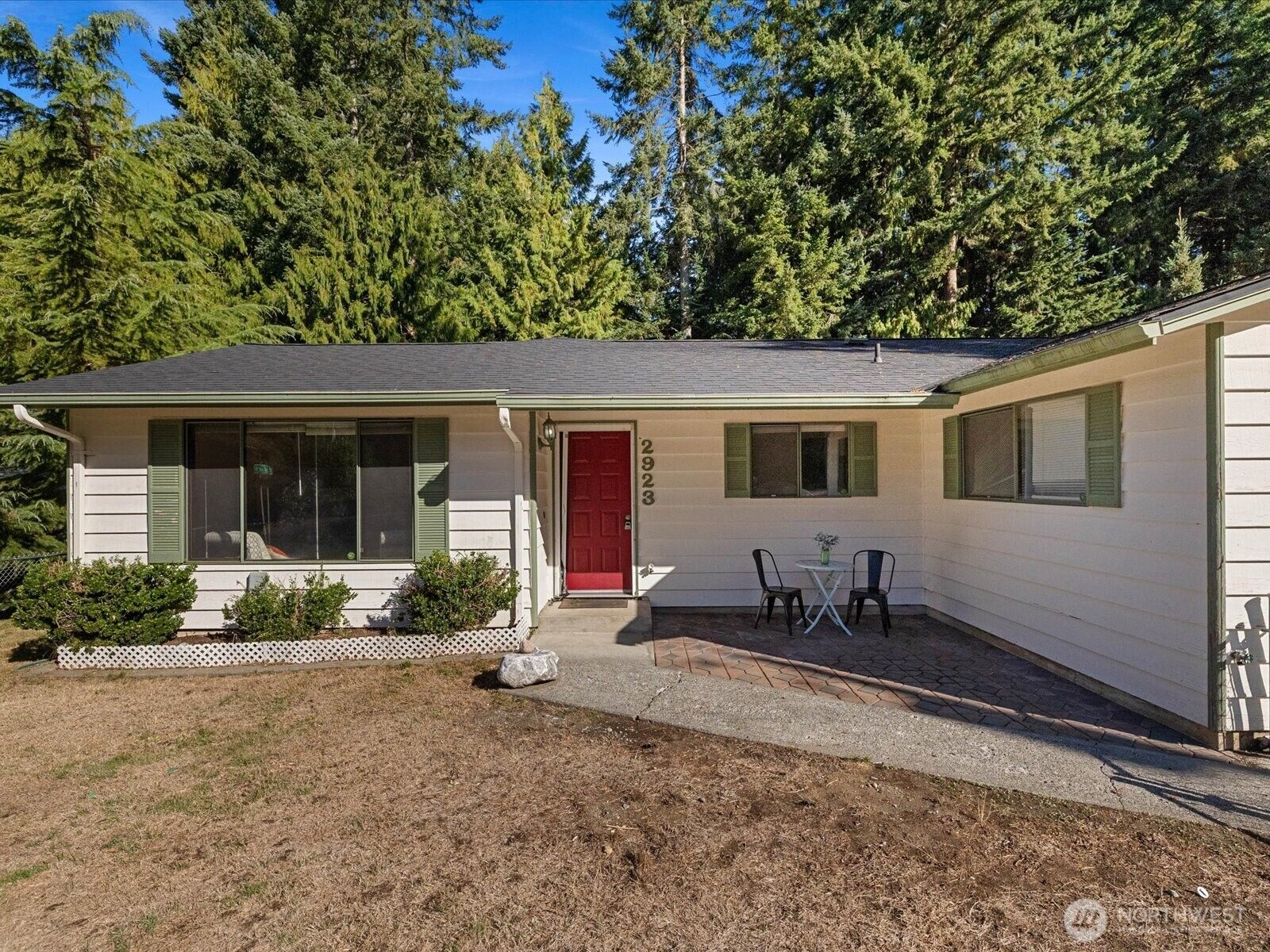 Property Photo:  2923  Lakeview Way  WA 98260 