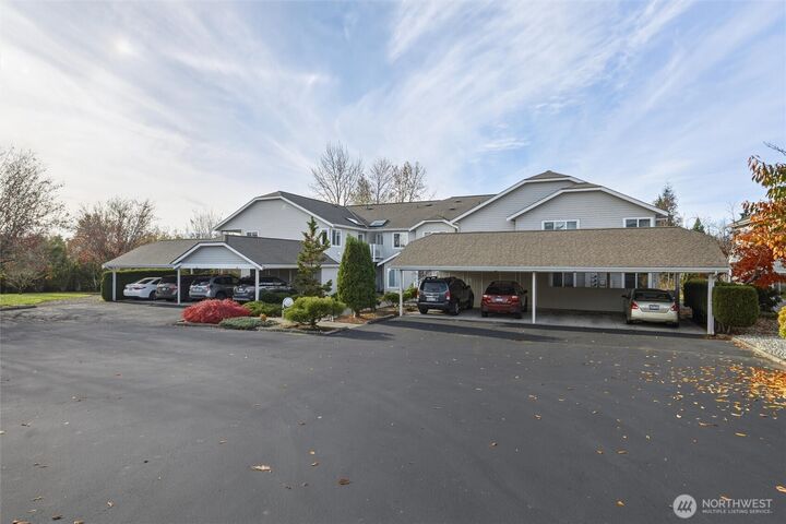 Property Photo: 5090 Festival Boulevard 1C WA 98226