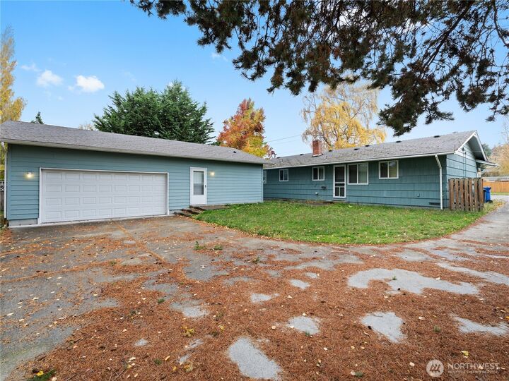 Property Photo: 920 SW Bowmer Street WA 98277
