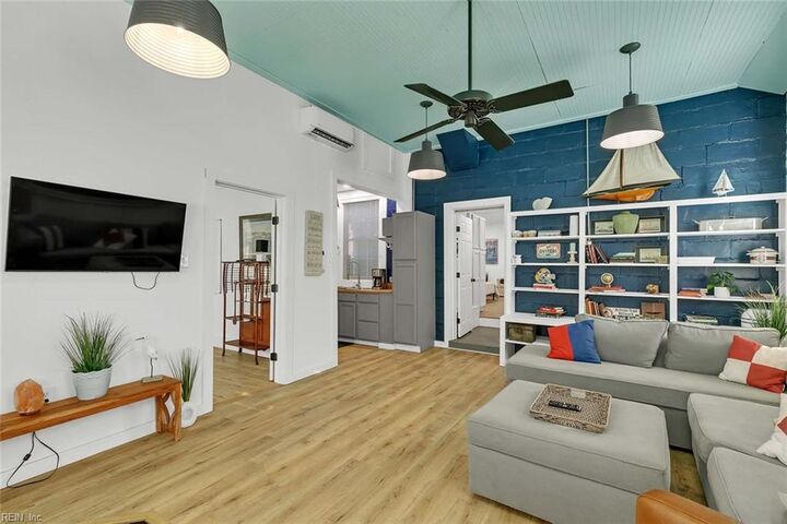 Property Photo: 31 Cross St VA 23175