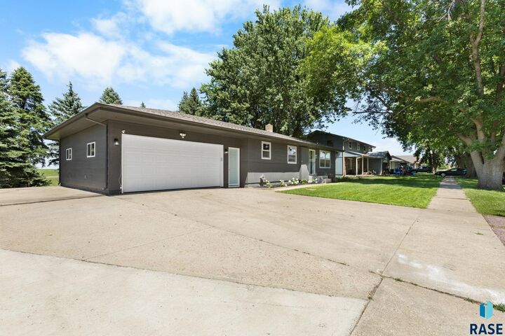 Property Photo: 1413 Geiser St IA 51241