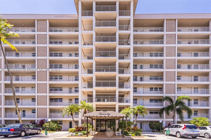 Property Photo: 2671 S Course Dr 506 FL 33069