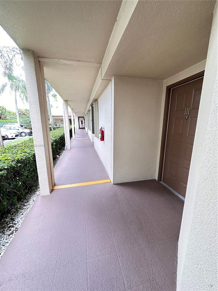 Property Photo:  1301 SW 142nd Ave 111H  FL 33027 