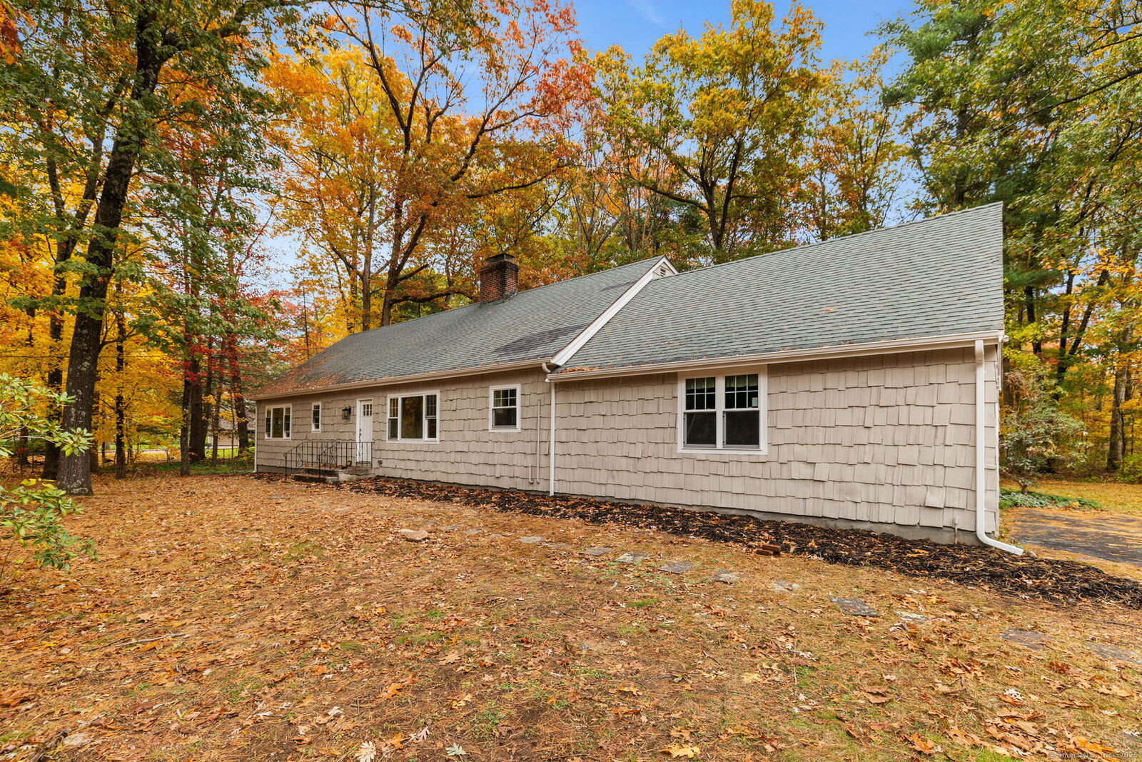 Property Photo:  14 Nod Brook Drive  CT 06070 