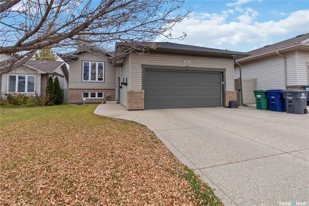 Property Photo: 506 Kucey Crescent SK S7N 4T3