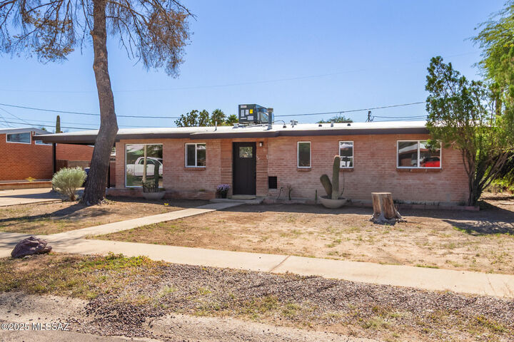 Property Photo: 5632 E Cooper Street AZ 85711