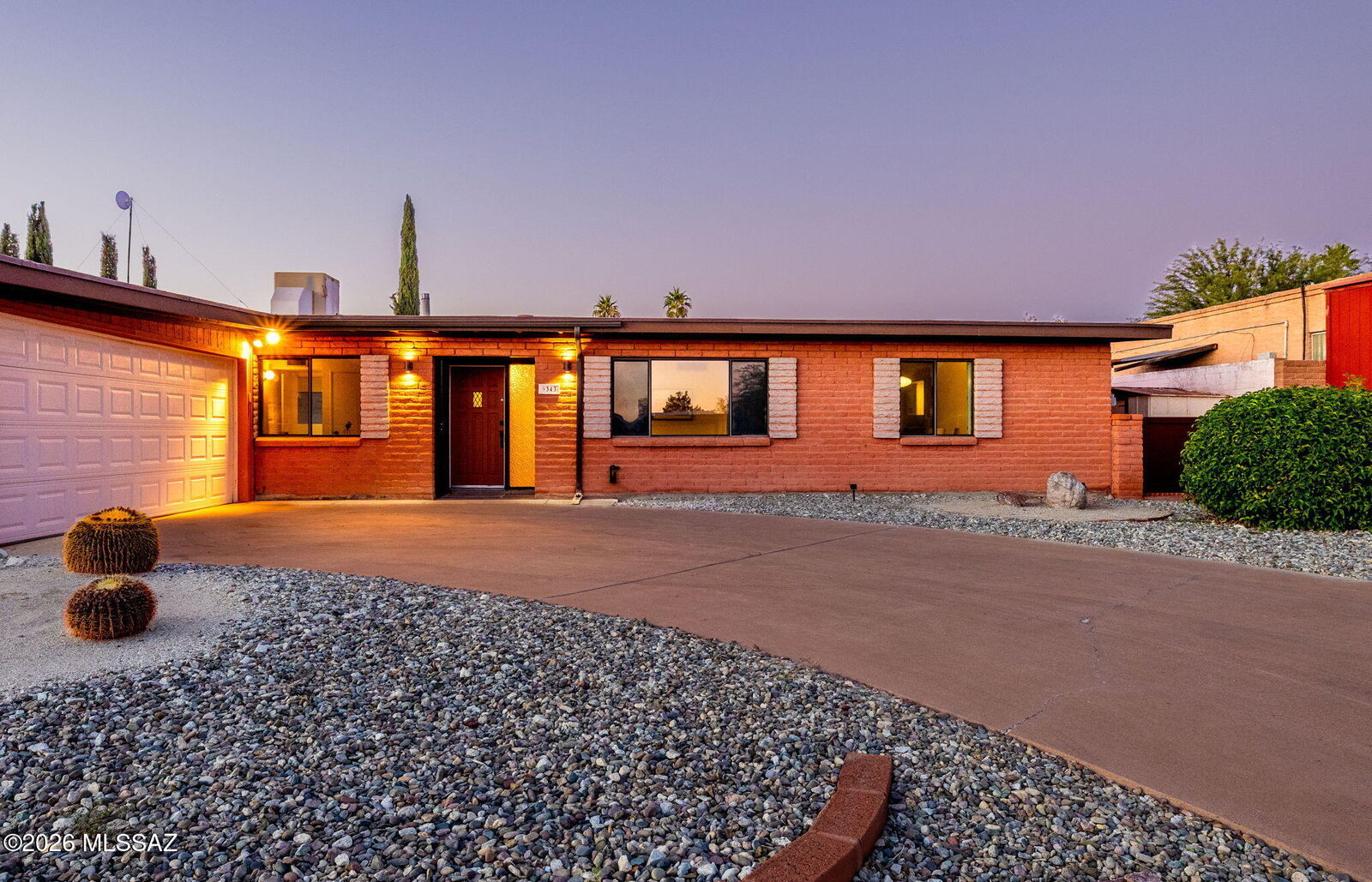 Property Photo: 9343 E 30th Street AZ 85710