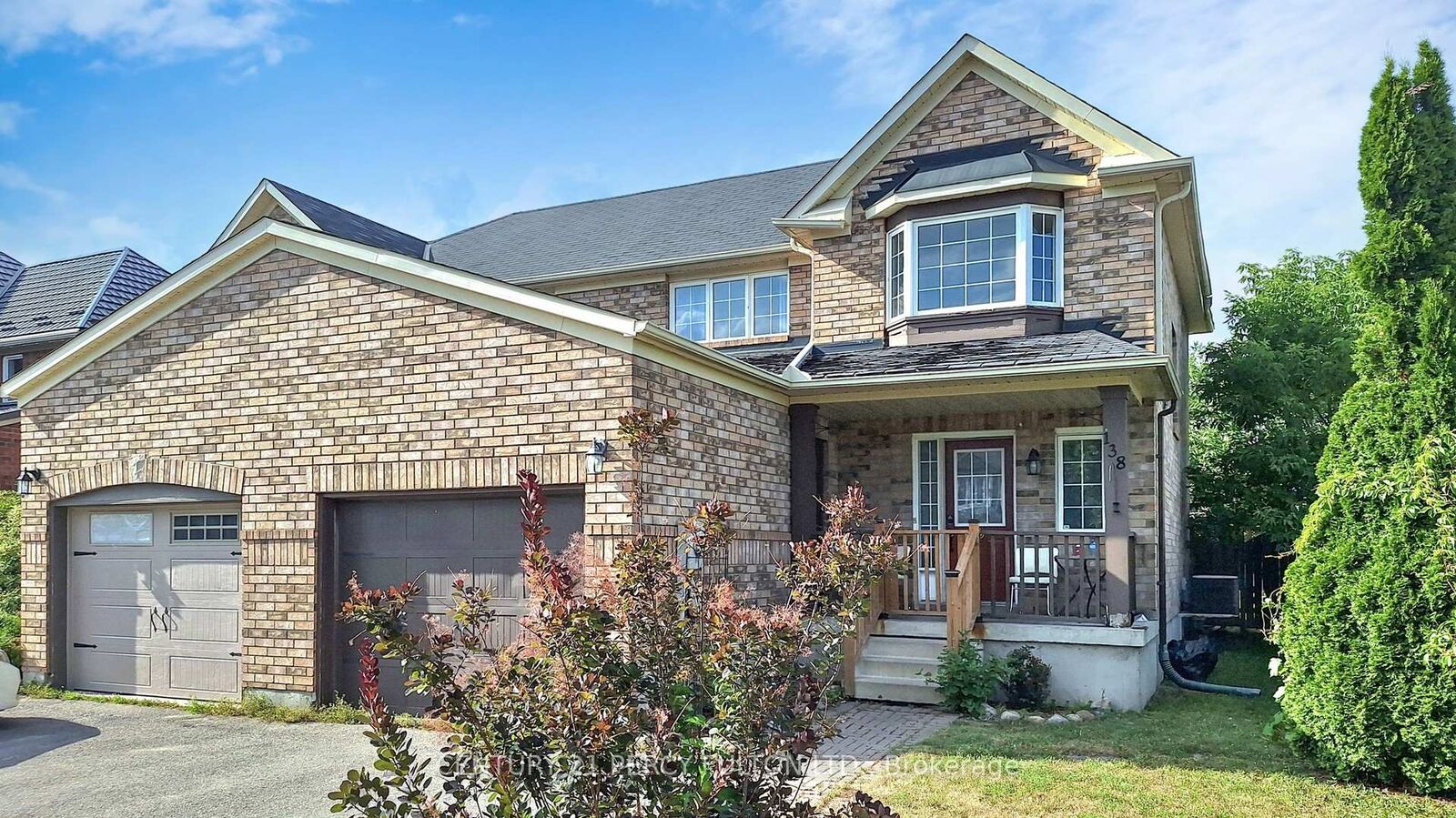 Photo de la propriété: 138 Tunbridge Road ON L4M 6T1