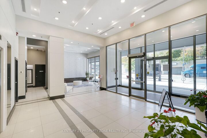 Photo de la propriété: 25 Lower Simcoe Street 527 ON M5J 3A1