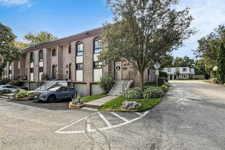 589 Francis Road E  Burlington ON L7T 3X6 photo