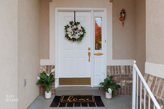 Property Photo: 194 E Bridgepark Cir S UT 84020