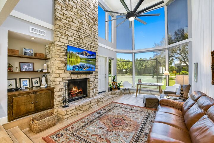 Property Photo: 118 World Of Tennis Square TX 78738