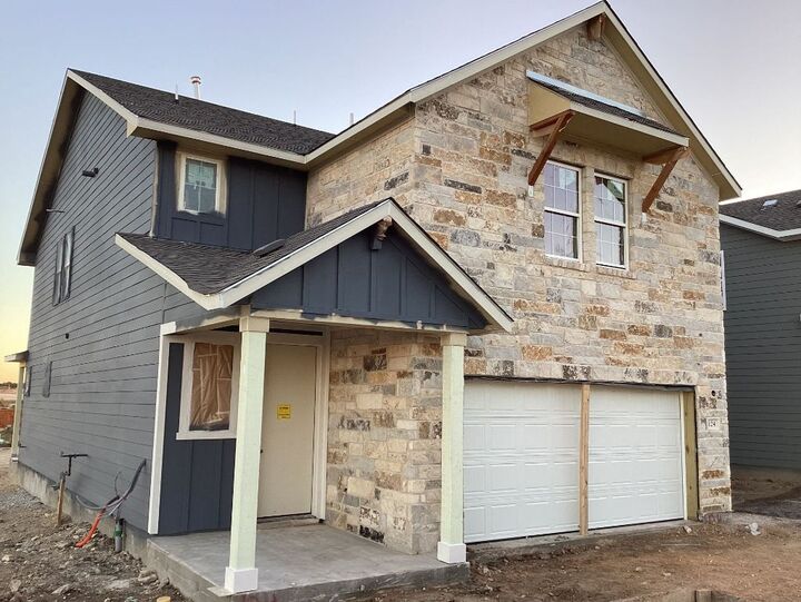 Property Photo:  124 Clover Bend  TX 78642 