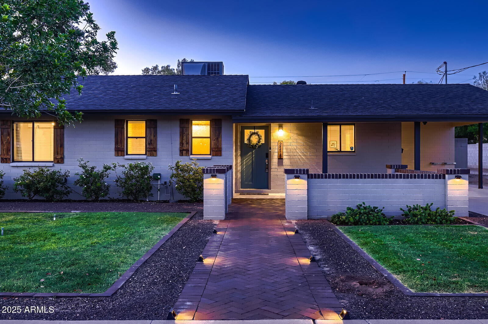 Property Photo: 2518 E Flower Street AZ 85016