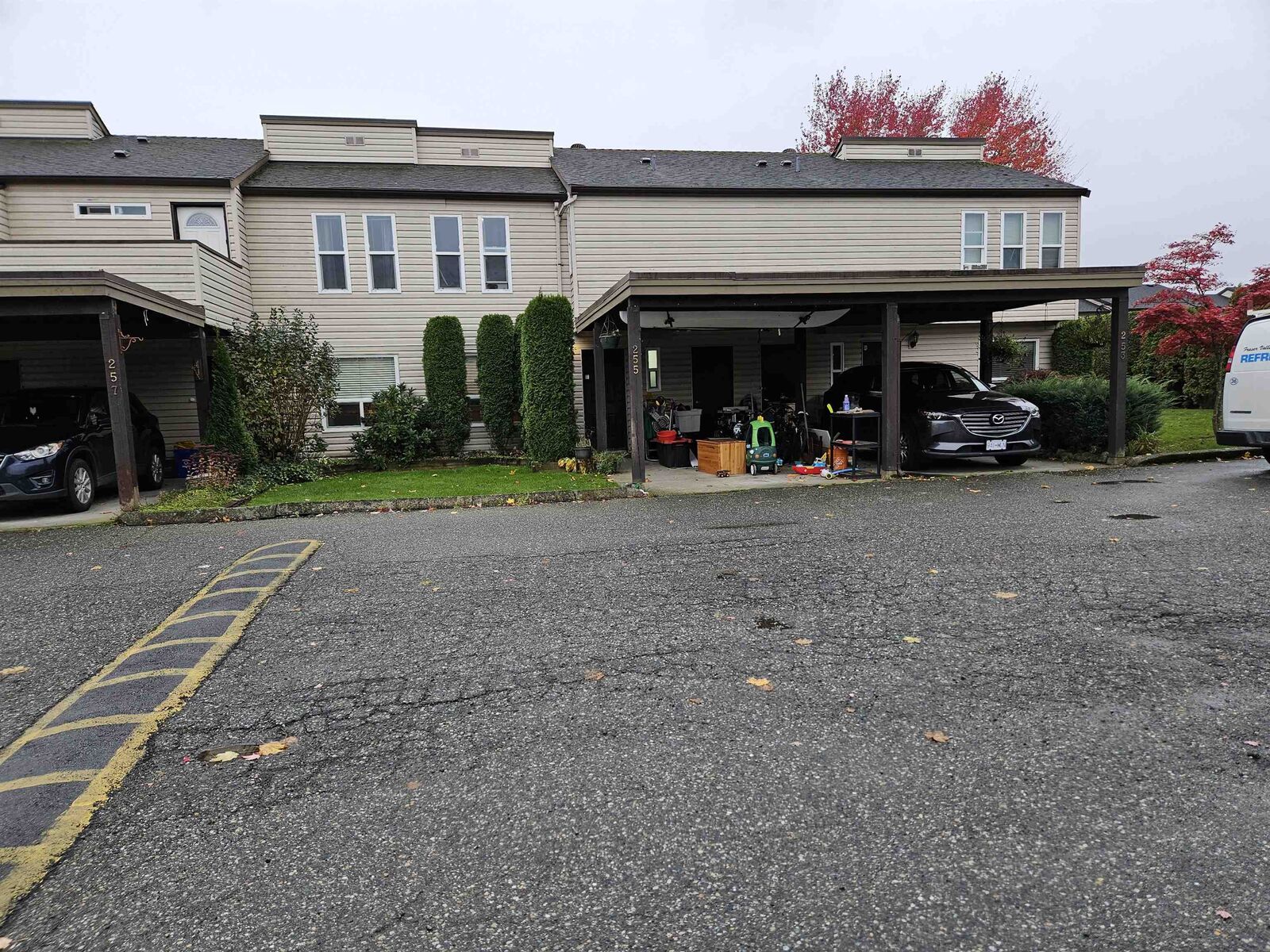 Property Photo: 27411 28 Avenue 255 BC V4W 3V1