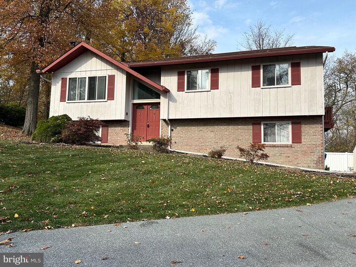 2776 Stevens Summit Drive  Columbia PA 17512 photo