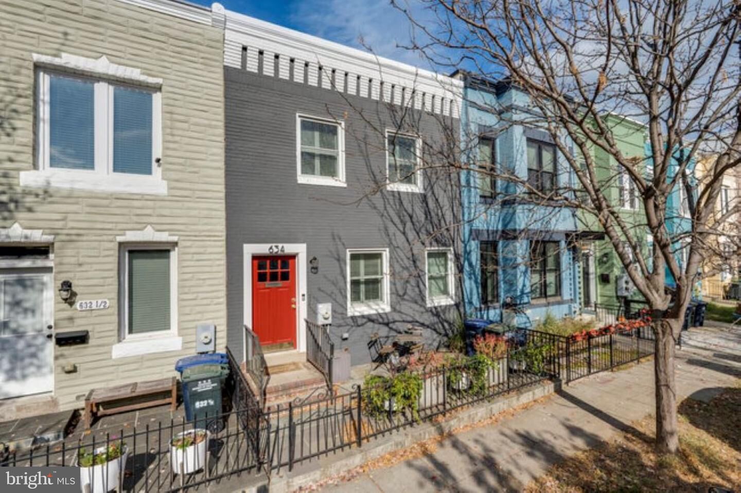 Property Photo: 634 Morton Place NE DC 20002