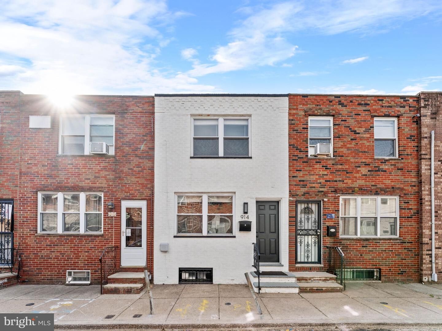 Property Photo:  914 Winton Street  PA 19148 