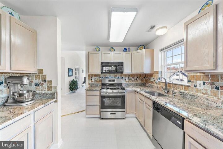 Property Photo: 114 Stewarts Court 407 PA 19460