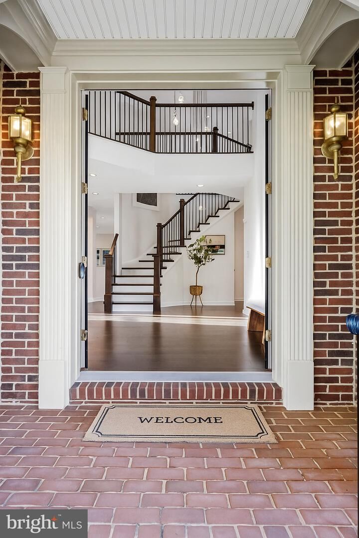 Property Photo: 43356 Hillpark Street VA 20152