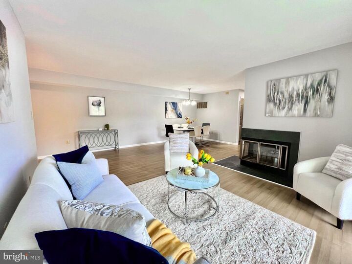 Property Photo:  111 Biscayne Court 4  NJ 08540 