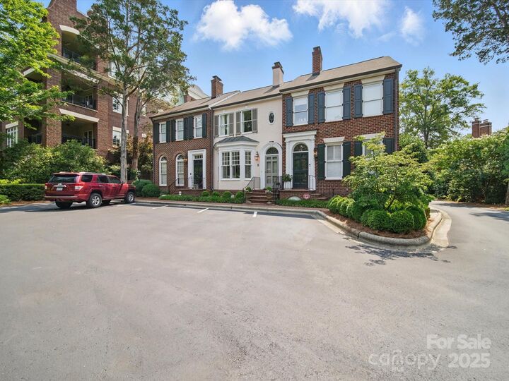 2315 Selwyn Avenue H  Charlotte NC 28207 photo