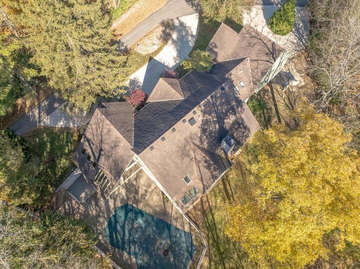 Property Photo:  3055 Carriage Lane  OH 43221 