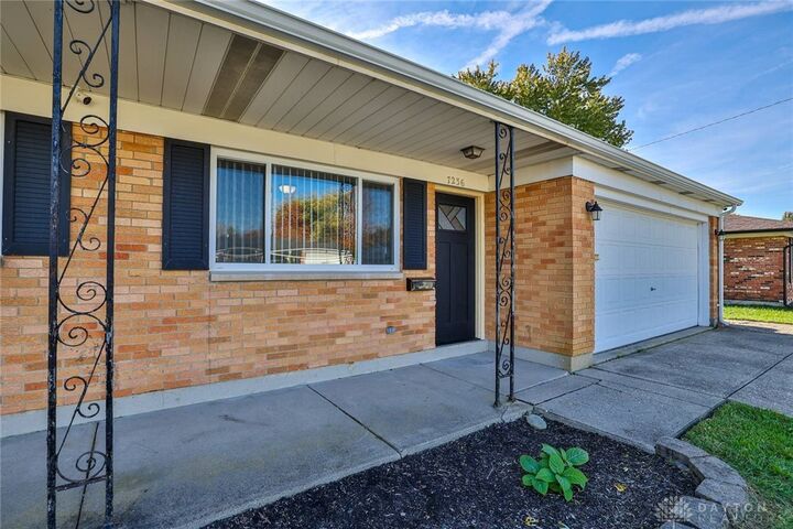 Property Photo:  7236 Charlesworth Drive  OH 45424 