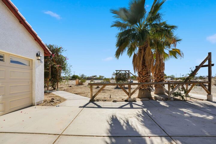 Property Photo:  2352 Shore Isle Avenue  CA 92274 