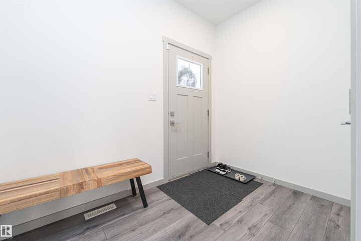 Property Photo: 2330 Kelly Circle SW AB T6W 4K2