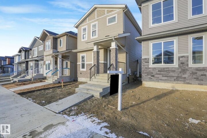 Property Photo:  42 Ave Avenue 3520  AB T4X 3G4 