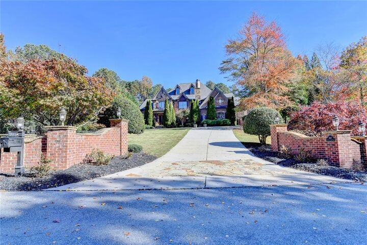 Property Photo:  5669 Legends Club Circle  GA 30517 