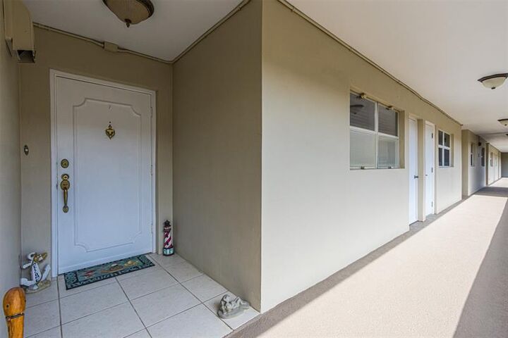 Property Photo: 401 Briny Ave 708 FL 33062
