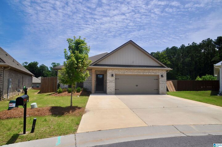 Property Photo: 1834 SE Loebner Lane AL 35055