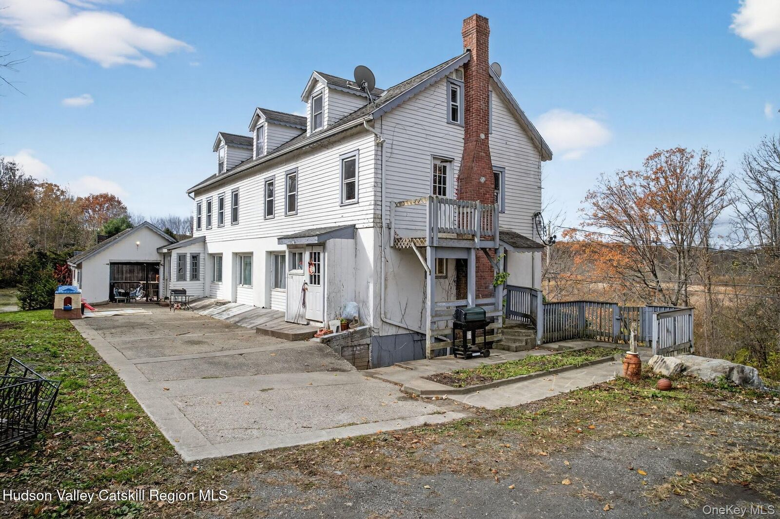 Property Photo: 640 County Route 3 NY 12503