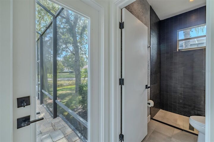 Property Photo:  8117 Hampton Glen Drive  FL 33647 